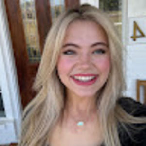 Meet your Posher, Olivia